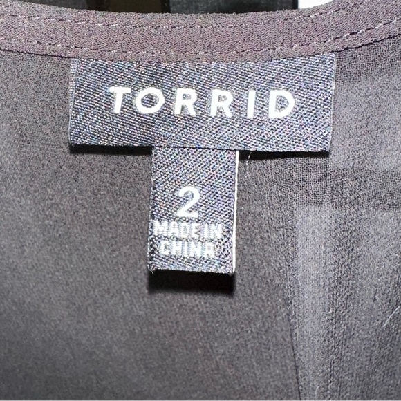Torrid Button Front High Low Sheer Blouse Size 2 - Picture 9 of 12